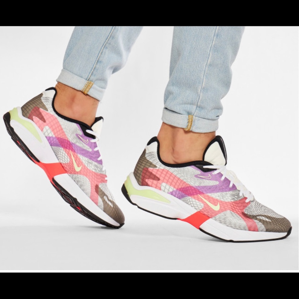 New Nike Women’s Ghoswift BQ5108 103 Summit White/Barely Volt/Black Size 9